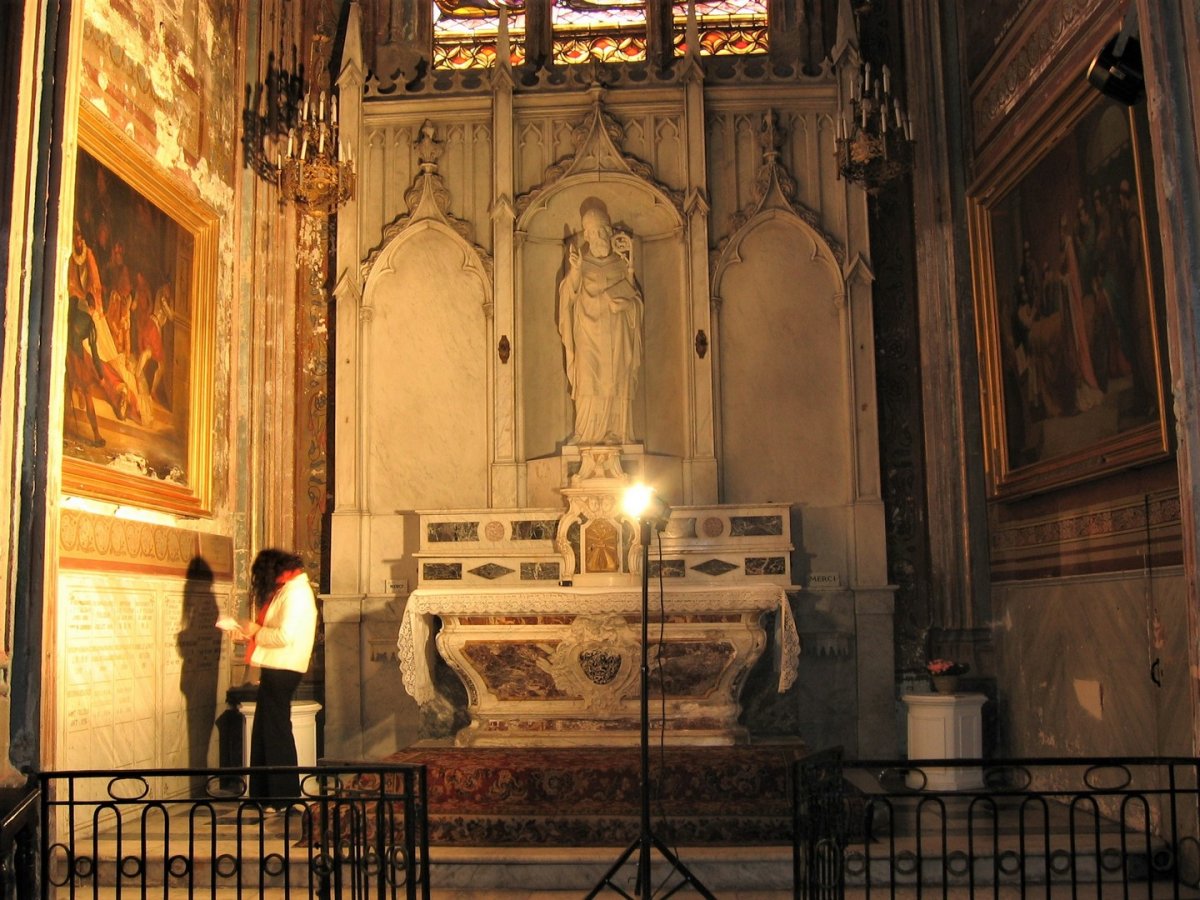 Examen d'une oeuvre, Cathédrale St Fulcran, Lodève (34)