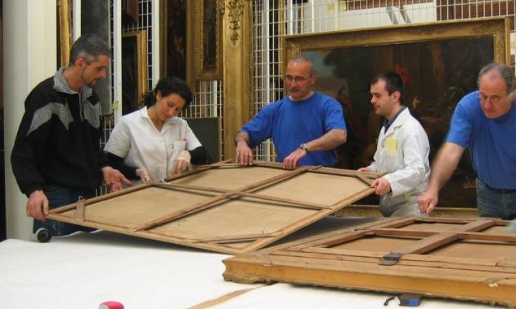 Conservation de tableaux à Avignon