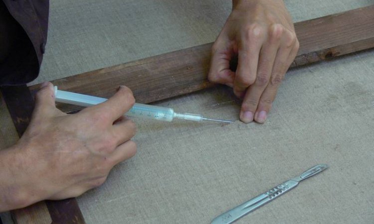 Conservation de tableaux à Avignon