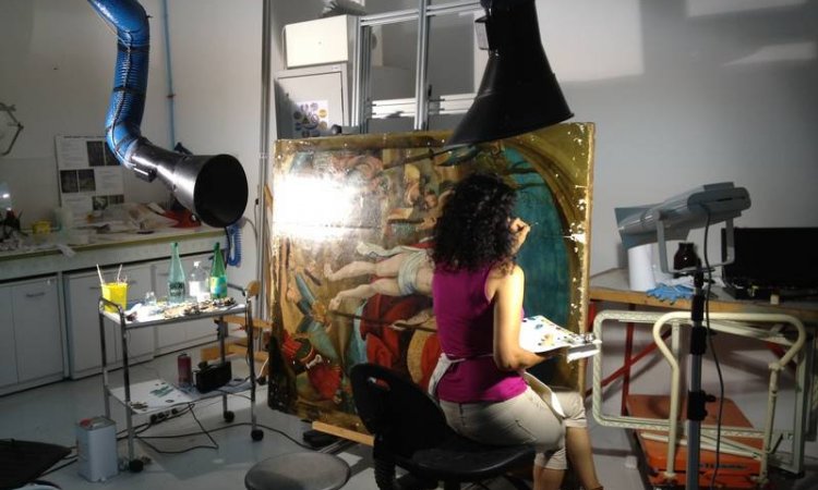 Conservation de tableaux à Avignon